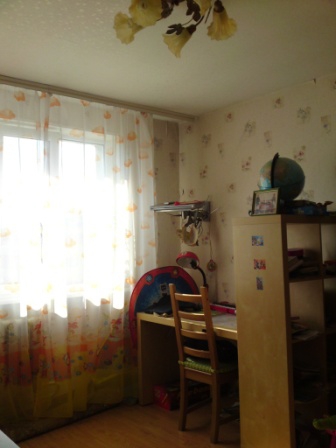 Продам 4-комнатную квартиру Россия, Московская область, г. Клин, ул. Менделеева, д. 13. 