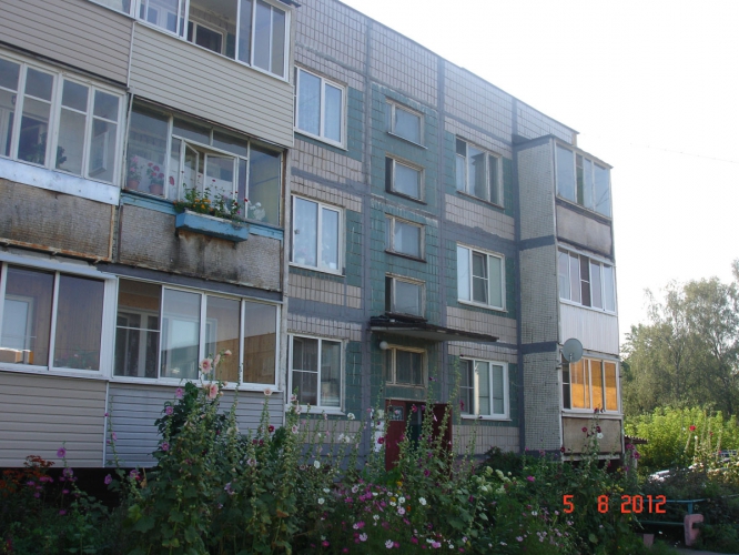 Продается 3-комнатная квартира. Адрес: Московская обл., Клинский район, пос. Решетниково