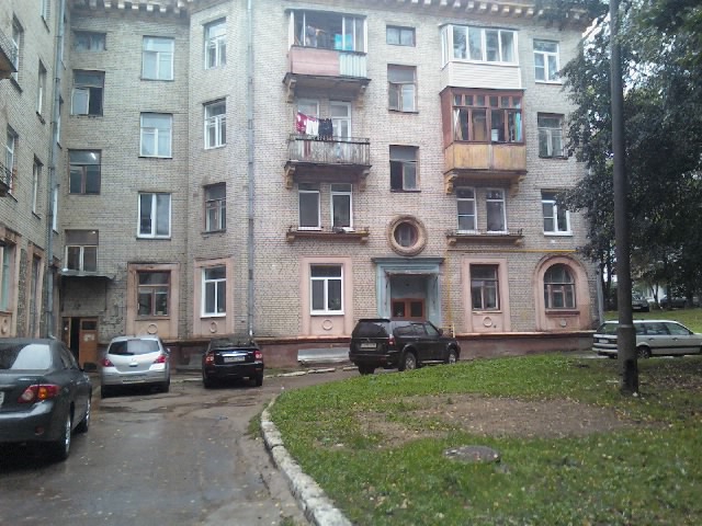 Продается комната в Солнечногорске, 45 км от Москвы. Адрес: ул. Рабухина, д.1 АэНБИ