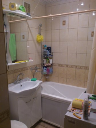 Продается 1 ком.  квартира в Дмитрове ул. Космонавтов  2/4 эт. панельного дома. АэНБИ